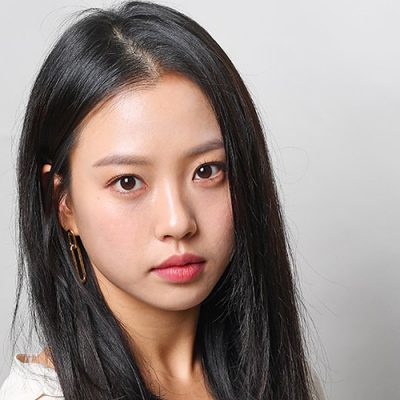 GO Min-si nel cast di Smugglers di RYOO Seung-wan