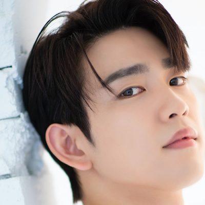 Jinyoung nel thriller CHRISTMAS CAROL